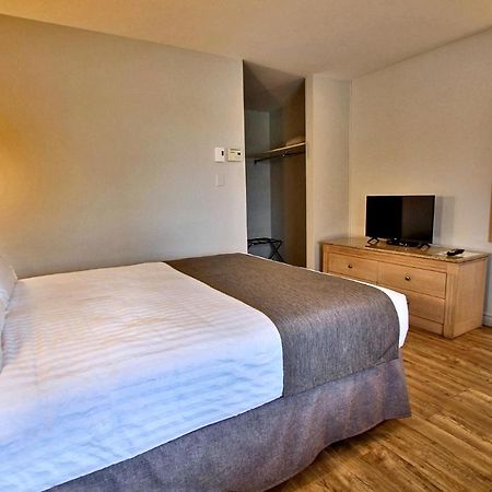 Hotel-Motel La Difference Sainte-Marie Екстер'єр фото
