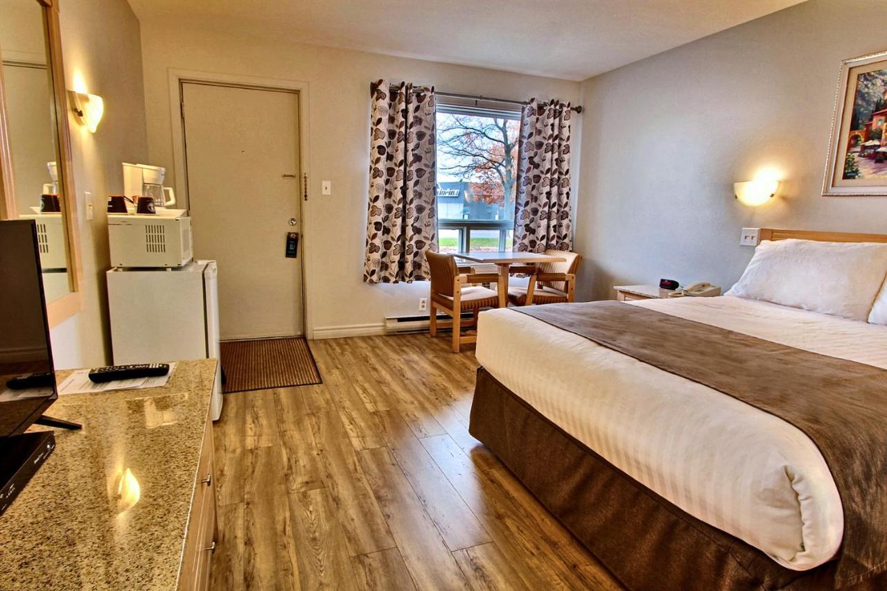 Hotel-Motel La Difference Sainte-Marie Екстер'єр фото