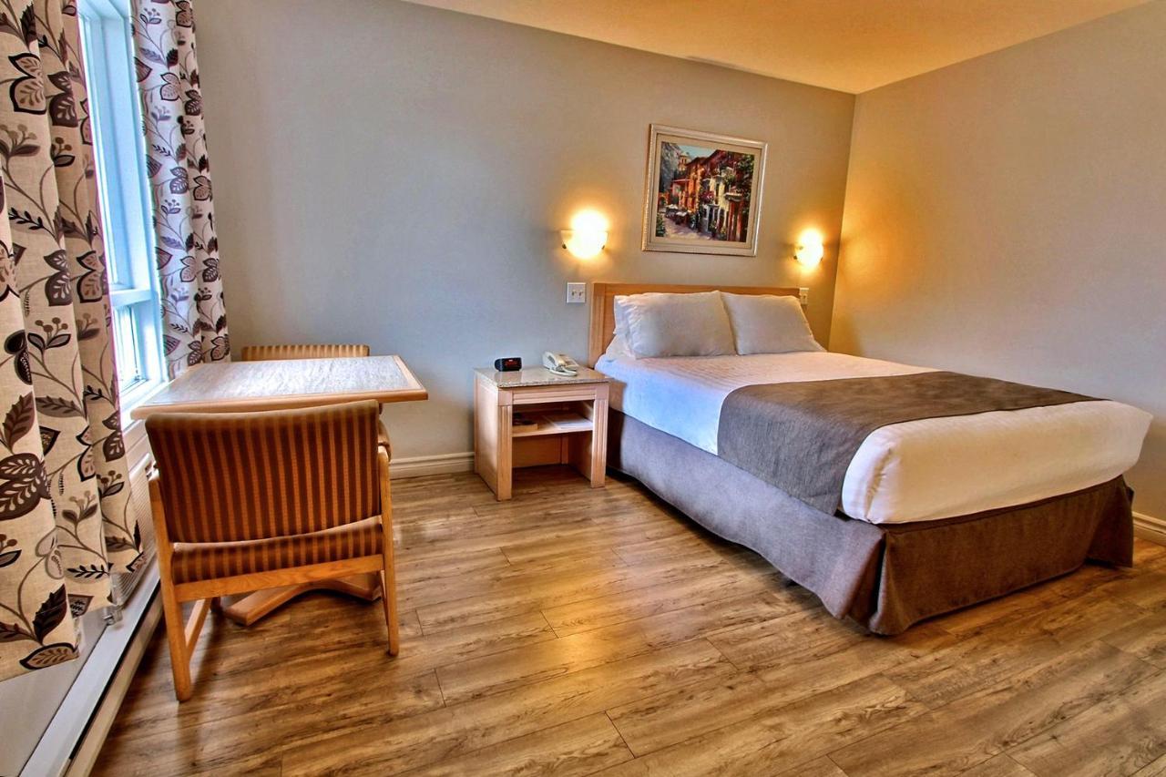 Hotel-Motel La Difference Sainte-Marie Екстер'єр фото