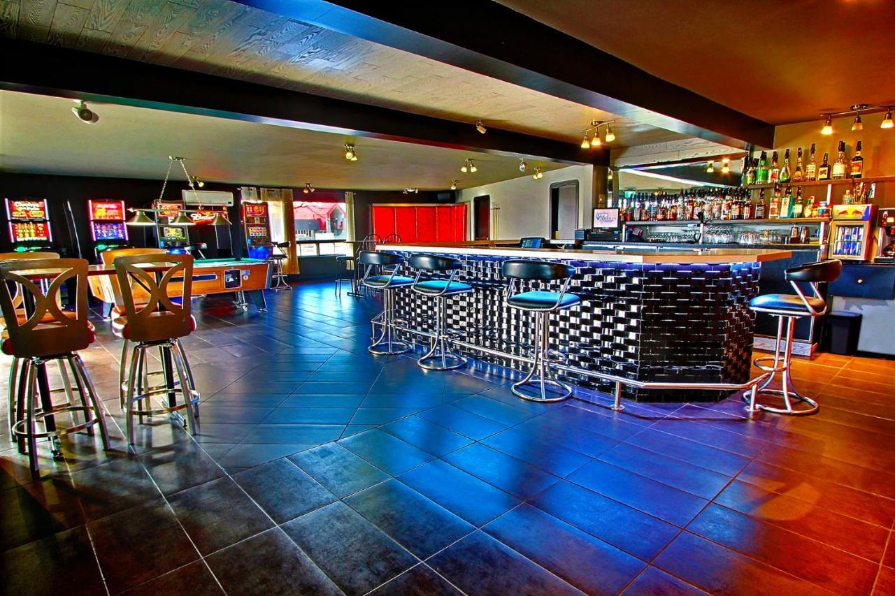 Hotel-Motel La Difference Sainte-Marie Екстер'єр фото