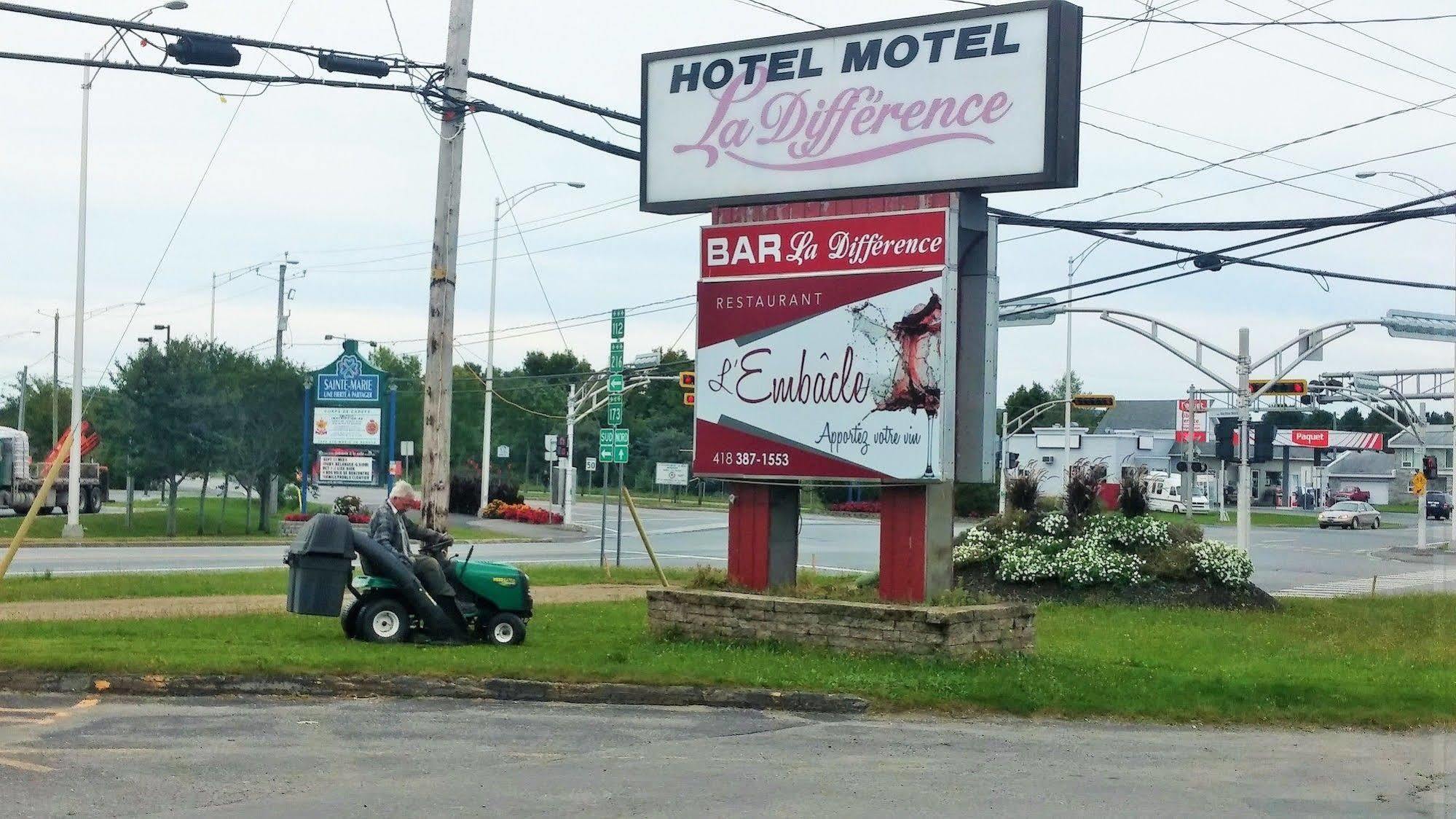 Hotel-Motel La Difference Sainte-Marie Екстер'єр фото