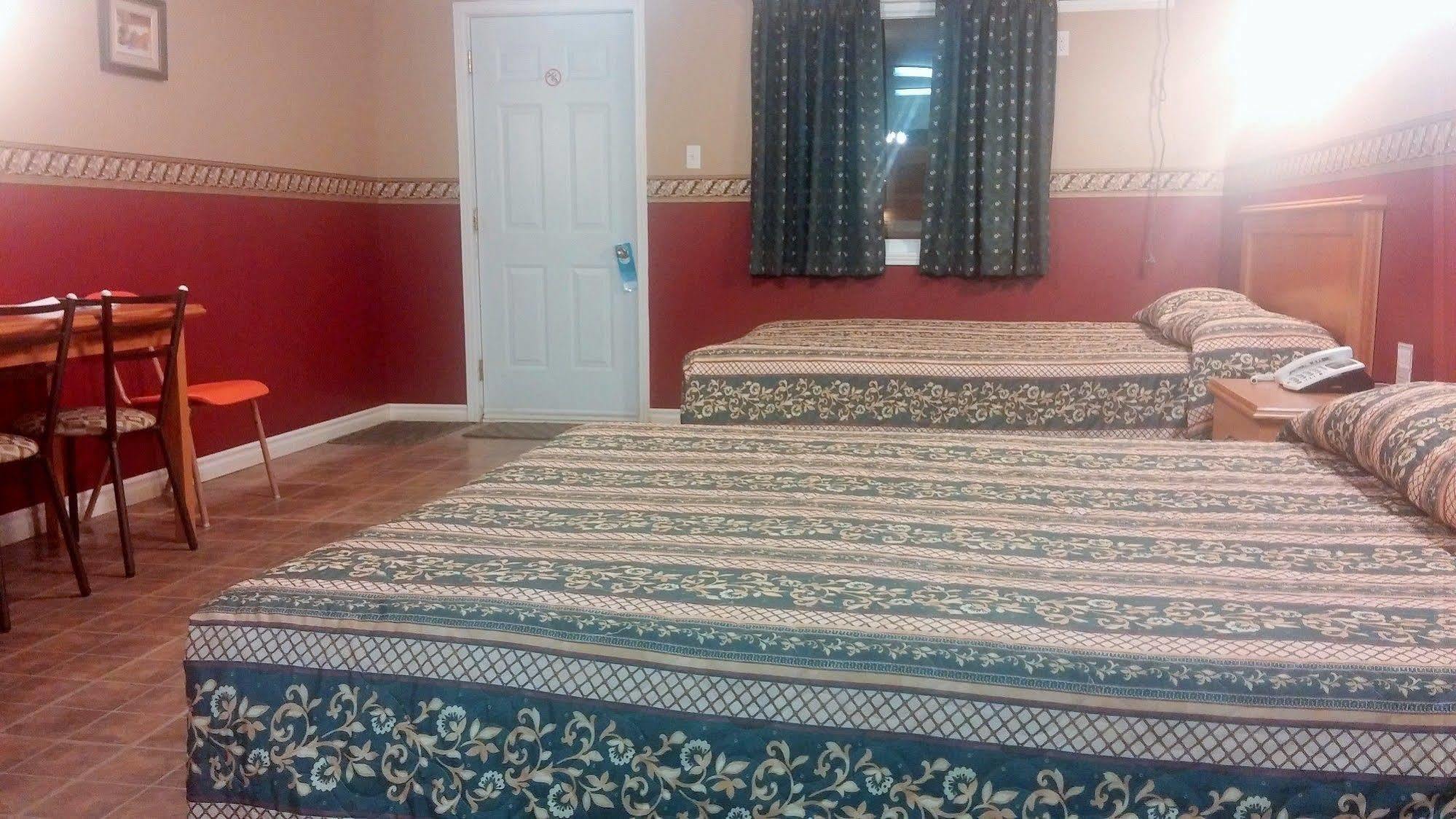 Hotel-Motel La Difference Sainte-Marie Екстер'єр фото