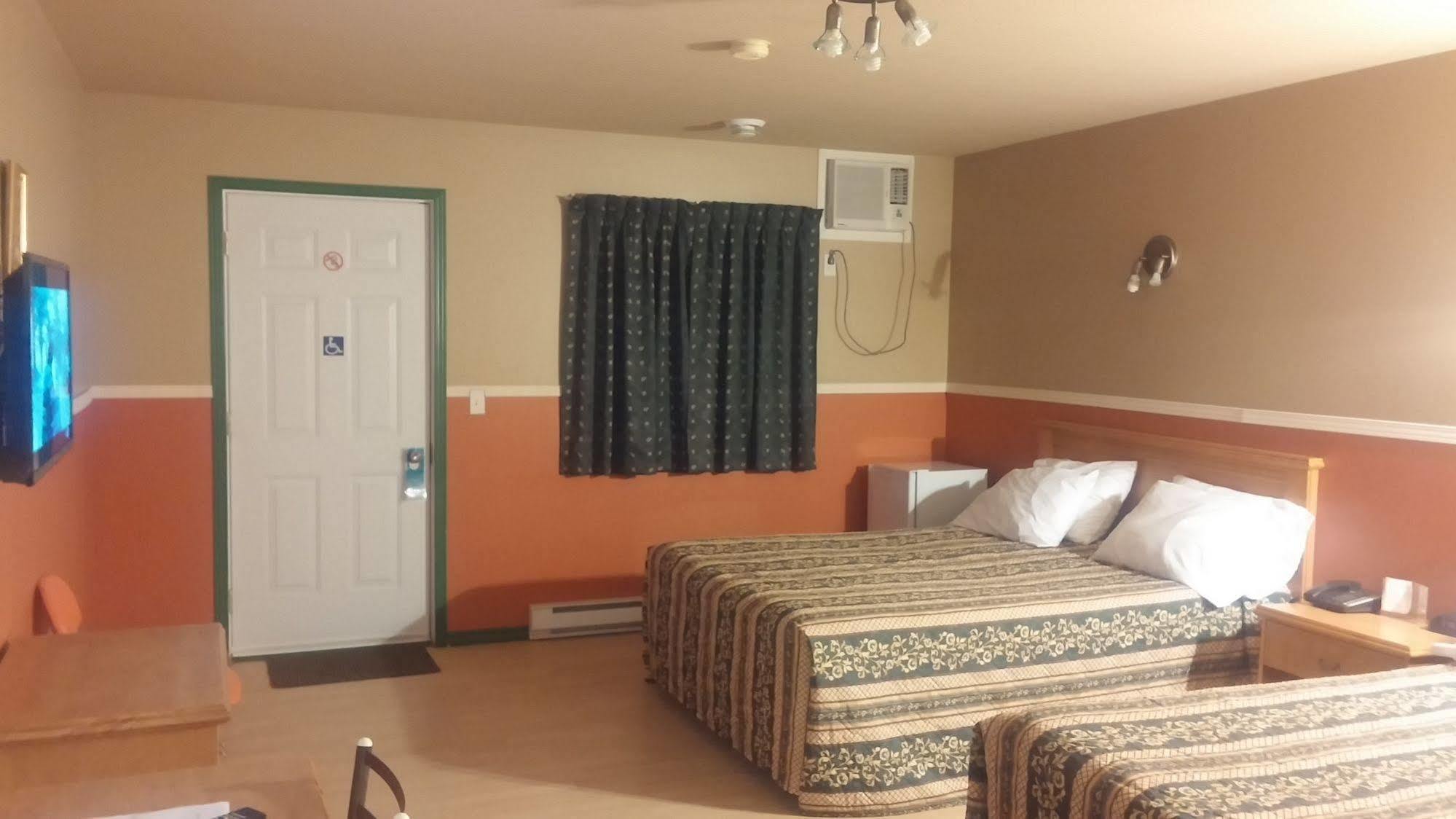 Hotel-Motel La Difference Sainte-Marie Екстер'єр фото