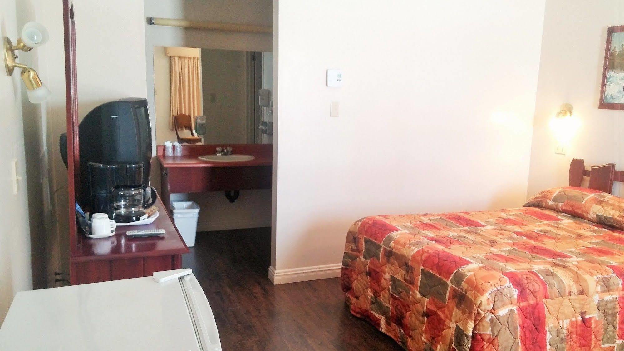 Hotel-Motel La Difference Sainte-Marie Екстер'єр фото
